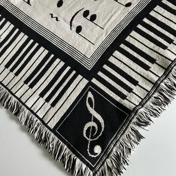 Black and Natural Piano Keys & Notes Woven Throw Blanket/Coverlet, 44”x68” - Picture 2 of 3